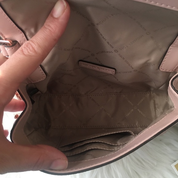 New Michael Kors small Montgomery Crossbody - Picture 6 of 8